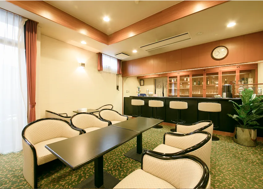 喫茶サロン「モンマルトル」（1階）