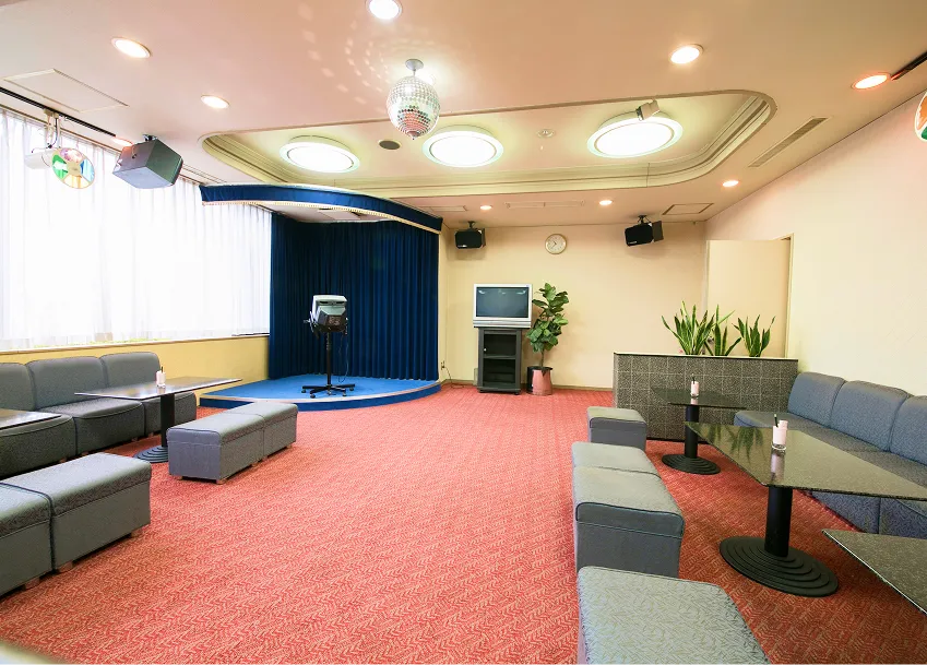 カラオケボックス（1階）